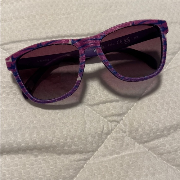 Goodr birder fervor Purple Sunglasses A Starling is born limited edition fuzzy - Picture 6 of 6